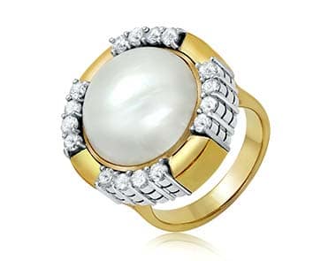 Looking Best Yellow Gold Jewelry photography Retouching Service